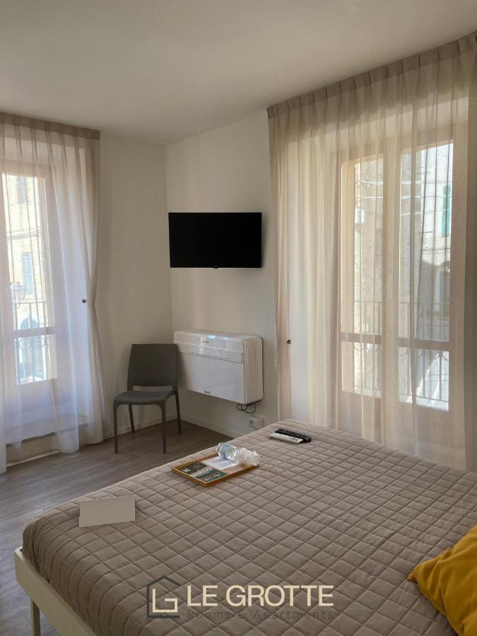 Affittacamere Le Grotte - Le Grotte Rooms & Apartments Camerano Exterior foto
